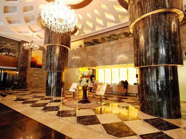 Royale Celebrity Hotel