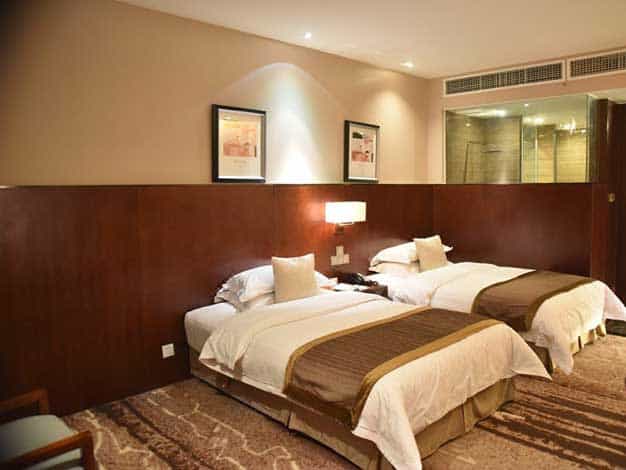 Royale Celebrity Hotel