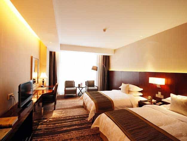 Royale Celebrity Hotel