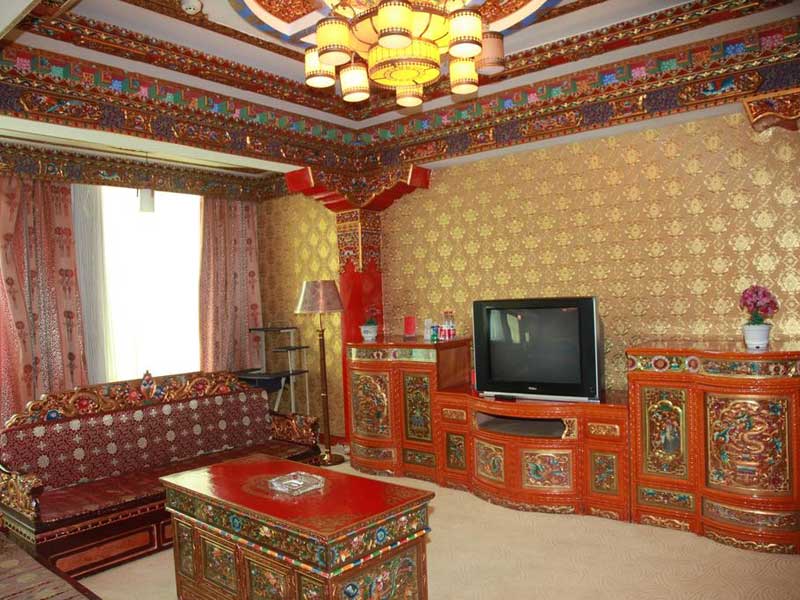 Yulong Holiday Grand Hotel