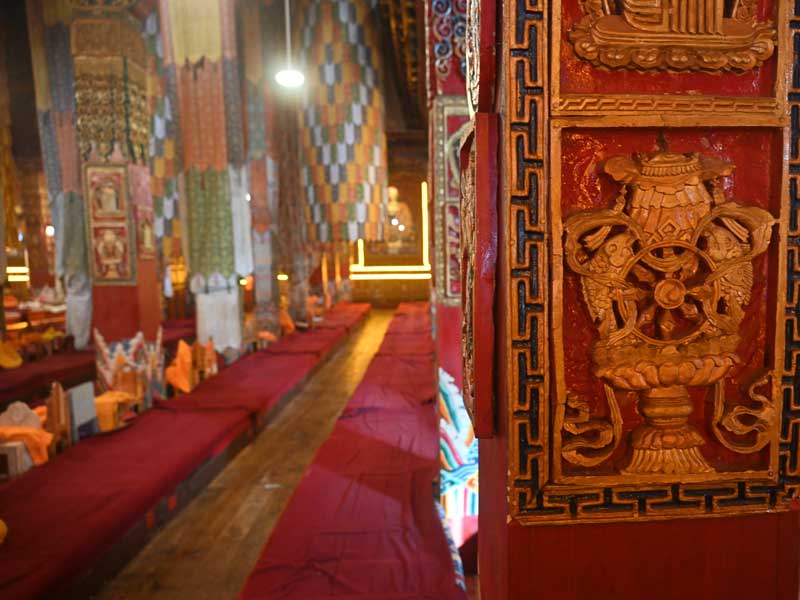 Garze Monastery hall