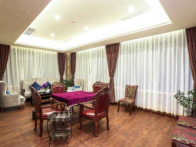 majoon room