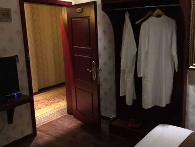 Zhaxi hotel